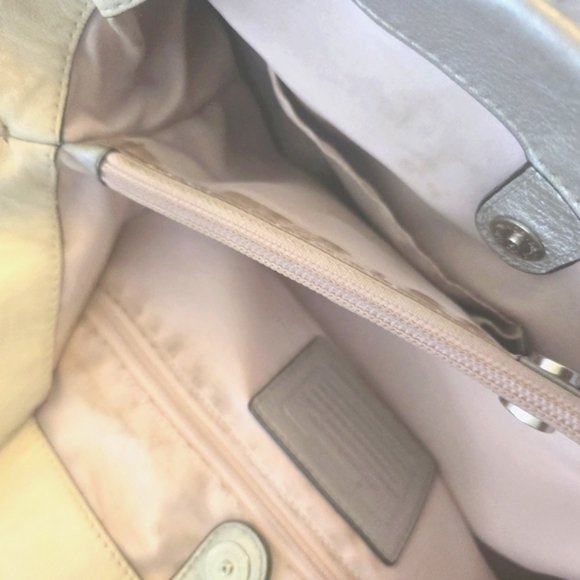 Beautiful Coach Off White And Sillver Leather Satchel With Unbranded Dust Bag - Picture 14 of 16